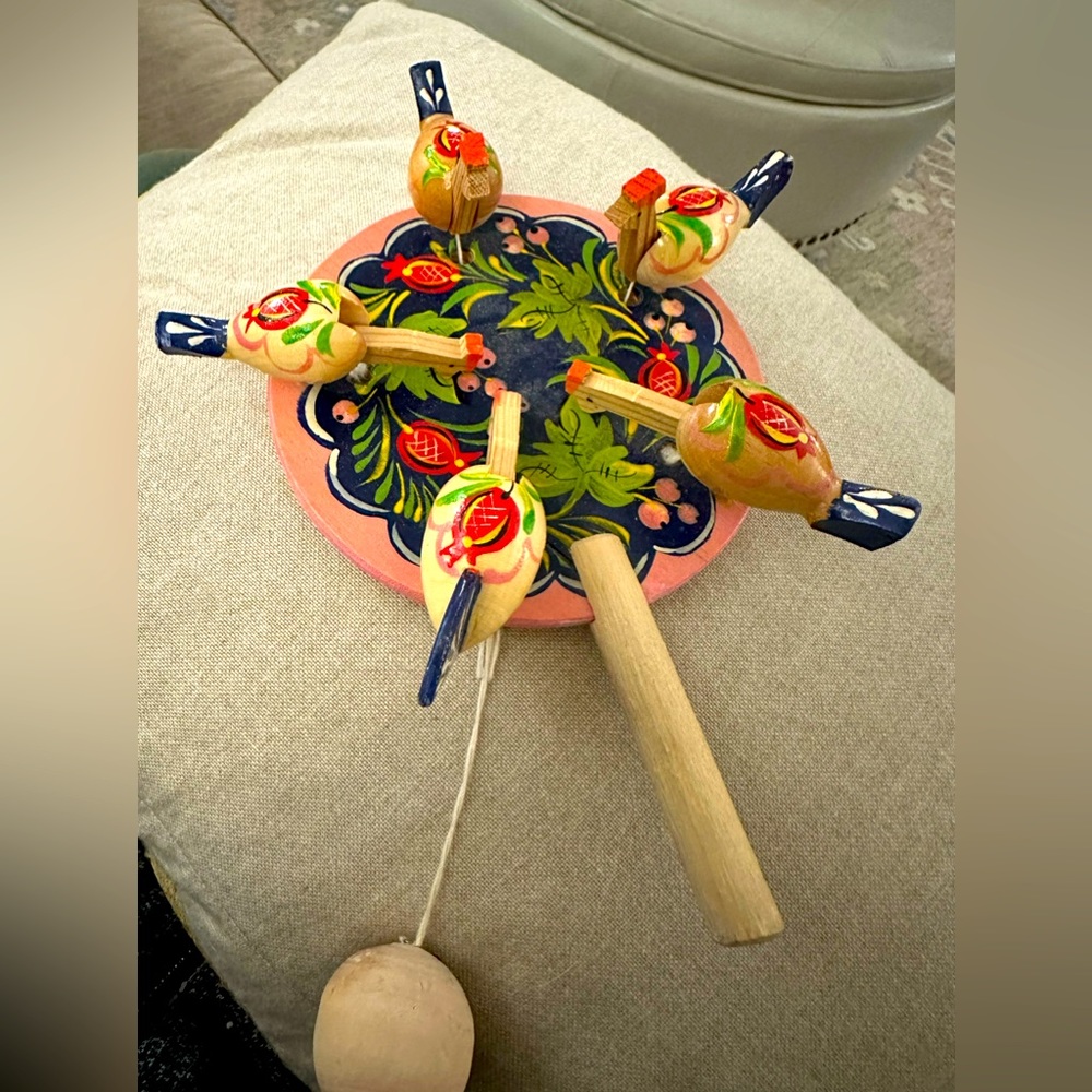 Russian Handpainted Wood Pecking Chickens Hens Rooster Toy Bogorodskaya Russia